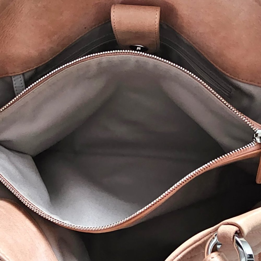 CHANEL -Spiral Sea Tote Quilted Iridescent Calfskin Bag! -AUTHENTIC! - Picture 4 of 16